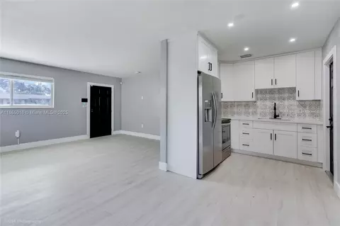 1000 N 71st Ter, Hollywood, FL 33024