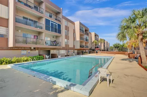 1900 W 68th St #C203, Hialeah, FL 33014