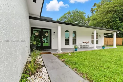 1672 NW 192nd Ter, Miami Gardens, FL 33169
