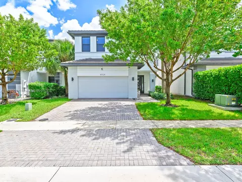 4924 Whispering Way, Fort Lauderdale, FL 33312