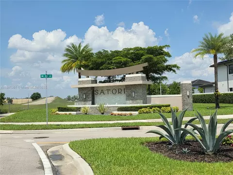 15841 NW 90th Ct, Miami Lakes, FL 33018