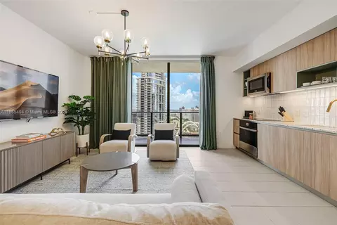 159 NE 6th St #3601, Miami, FL 33132