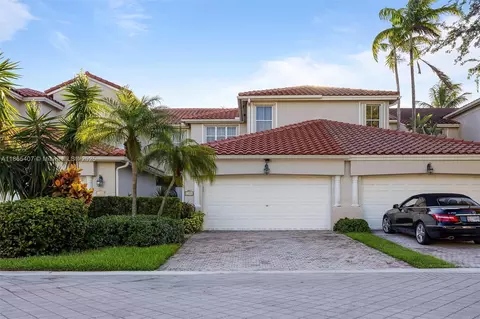 1384 Harbor Vw W, Hollywood, FL 33019