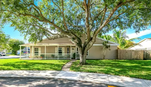 207 SW 159th Ter, Sunrise, FL 33326