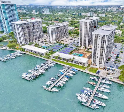 1901 Brickell Ave #B1912, Miami, FL 33129