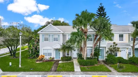 8066 Sanibel Dr #8066, Tamarac, FL 33321