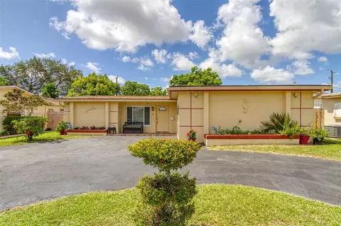 6530 NW 29th St, Sunrise, FL 33313
