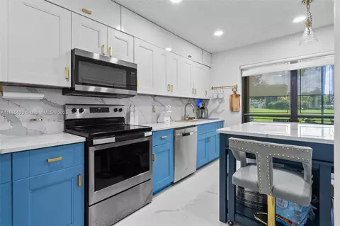 3549 W Inverrary Blvd W, Lauderhill, FL 33319
