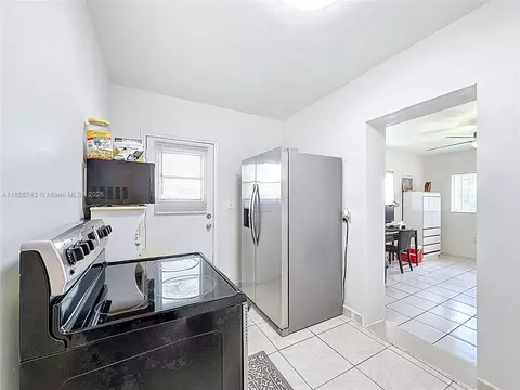 Other - 675 W 30th St, Hialeah, FL 33012 photo 3 of 4