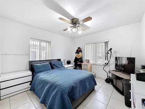 Bedroom - 675 W 30th St, Hialeah, FL 33012 photo 1 of 3