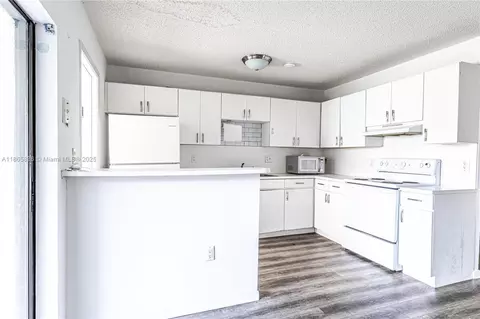 10350 SW 220th St #254, Cutler Bay, FL 33190