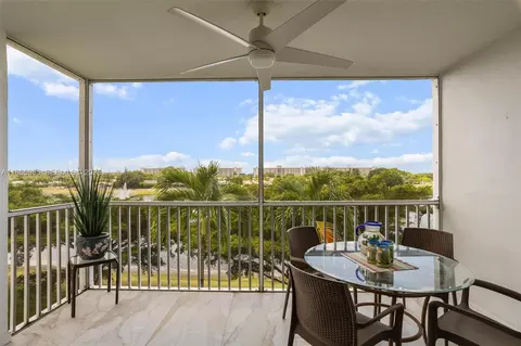 3150 N Course Ln #402, Pompano Beach, FL 33069