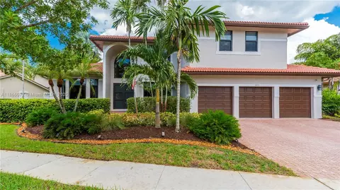 1411 NW 179th Ave, Pembroke Pines, FL 33029