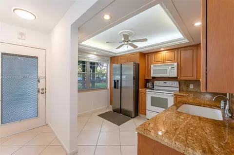 4701 Martinique Dr #K1, Coconut Creek, FL 33066