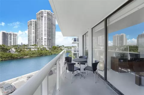20505 E Country Club Dr #432, Aventura, FL 33180