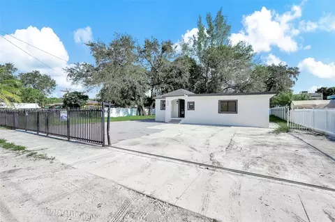 2380 NW 101st St, Miami, FL 33147