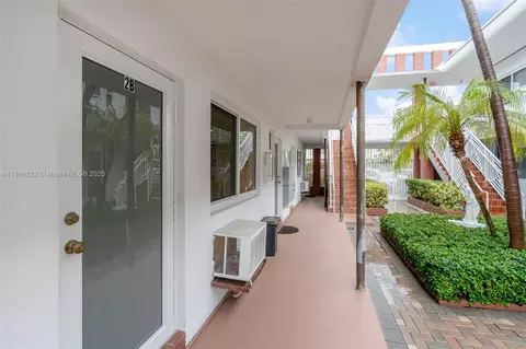7424 Byron Ave #2B, Miami Beach, FL 33141