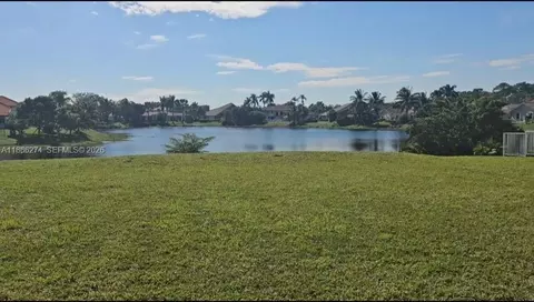 8280 NW 43 St, Coral Springs, FL 33065