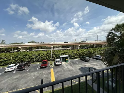 8107 SW 72nd Ave #321E, Miami, FL 33143