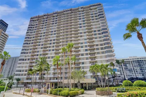1985 S Ocean Dr #PHK, Hallandale Beach, FL 33009