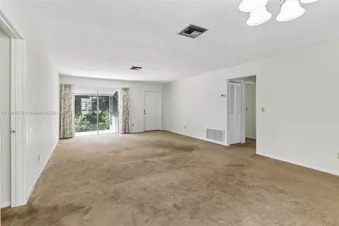 Living - 209 Laguna Ct, Saint Augustine, FL 32086 photo 2 of 3