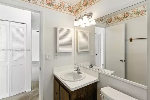 Bath - 209 Laguna Ct, Saint Augustine, FL 32086 photo 1 of 3