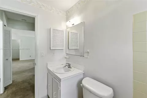 Bath - 209 Laguna Ct, Saint Augustine, FL 32086 photo 3 of 3