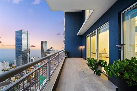 60 SW 13th St #4606, Miami, FL 33130