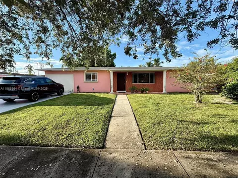 Undisclosed, Hialeah, FL 33014 photo 2