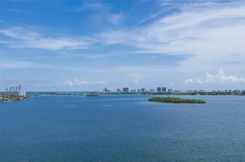 4000 Towerside Ter #1701, Miami, FL 33138