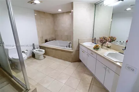 8855 Collins Ave #5A, Surfside, FL 33154 photo 14