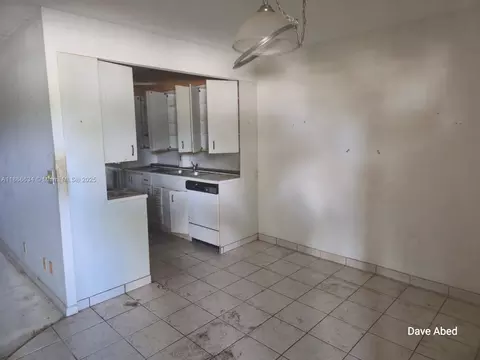 1016 Newport G #1016, Deerfield Beach, FL 33442
