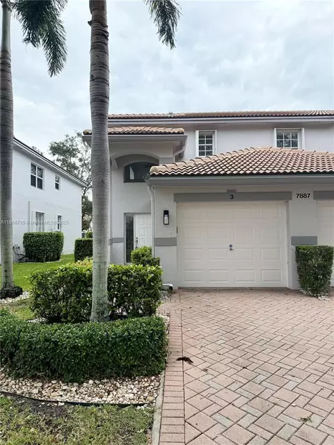 7887 Laina Ln #3, Boynton Beach, FL 33437