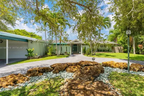 27520 SW 164th Ct, Homestead, FL 33031