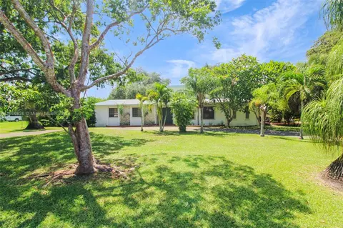 23500 SW 153rd Ct, Homestead, FL 33032