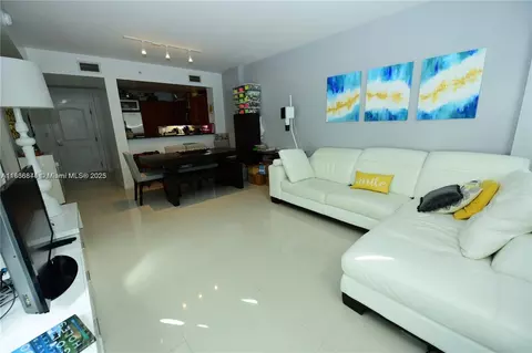 7355 SW 89th St #622N, Miami, FL 33156
