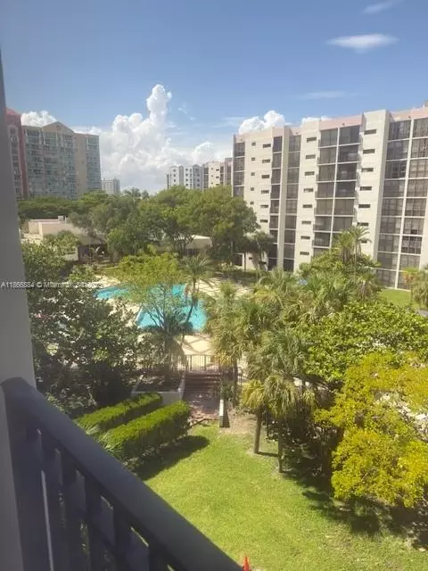 16919 N Bay Rd #507, Sunny Isles Beach, FL 33160