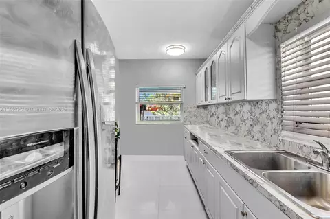 Kitchen - 690 SE 8th St, Hialeah, FL 33010 photo 2 of 3