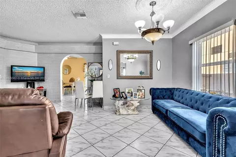 Other - 690 SE 8th St, Hialeah, FL 33010 photo 4 of 9