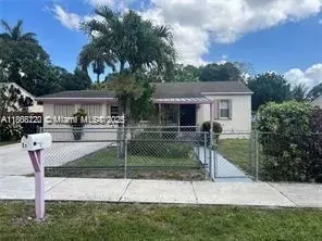 1527 NW 101st St, Miami, FL 33147