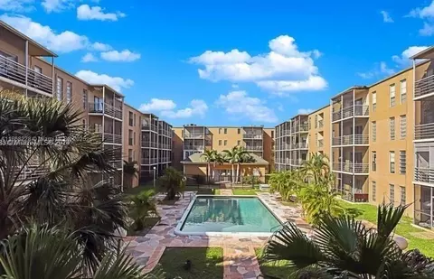 4848 NW 24th Ct #323, Lauderdale Lakes, FL 33313