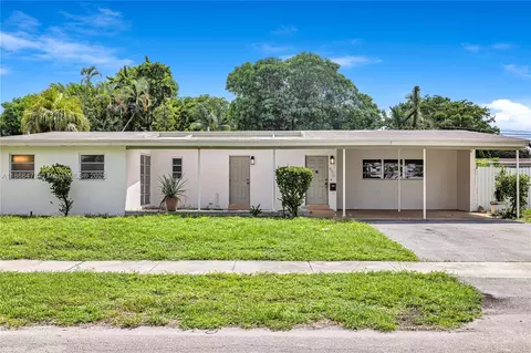 650 NE 178 St, Miami, FL 33162