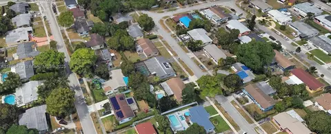 View/Area - 650 NE 178 St, Miami, FL 33162 photo 1 of 2