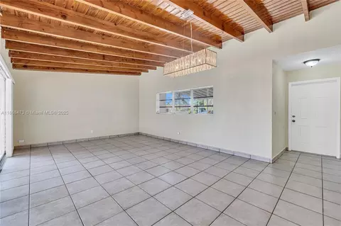 Living - 650 NE 178 St, Miami, FL 33162 photo 1 of 4