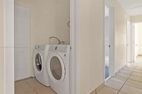 Other - 650 NE 178 St, Miami, FL 33162 photo 4 of 7