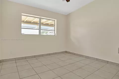 Bedroom - 650 NE 178 St, Miami, FL 33162 photo 3 of 8
