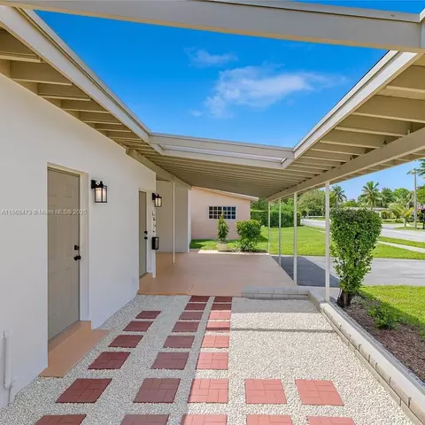 Exterior - 650 NE 178 St, Miami, FL 33162 photo 9 of 9