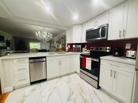 3501 Inverrary Dr #201, Lauderhill, FL 33319