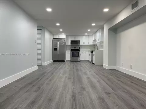 4725 SW 62nd Ave #103, Davie, FL 33314