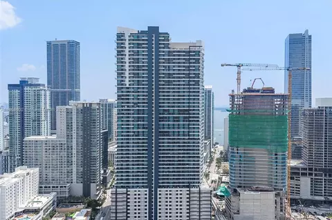 60 SW 13th St #2420, Miami, FL 33130